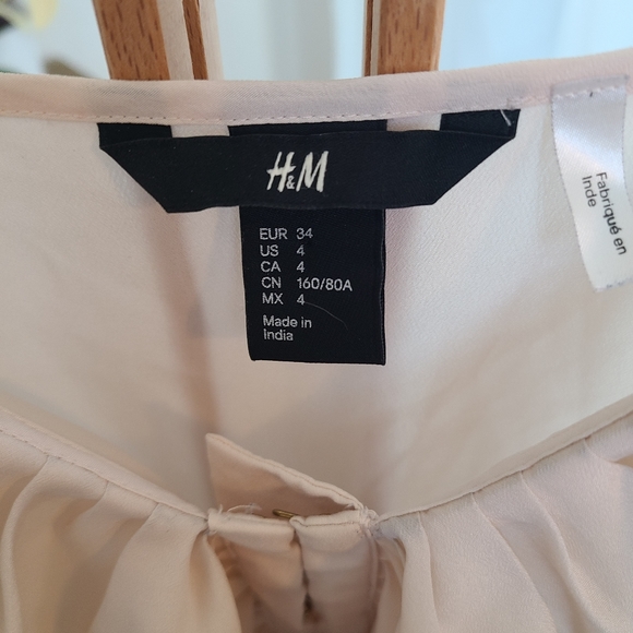 H&M cream ruffle cami - Picture 4 of 7
